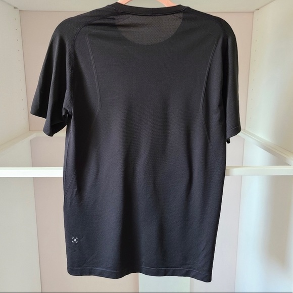 COPY - Lululemon swiftly tech shirt - Picture 2 of 3